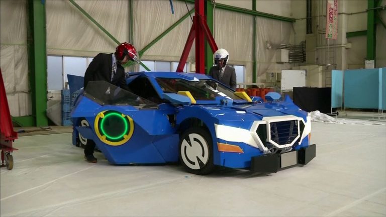 Des ingénieurs japonais ont crée un robot humanoïde « Transformer » qui se transforme en voiture en seulement 60 secondes