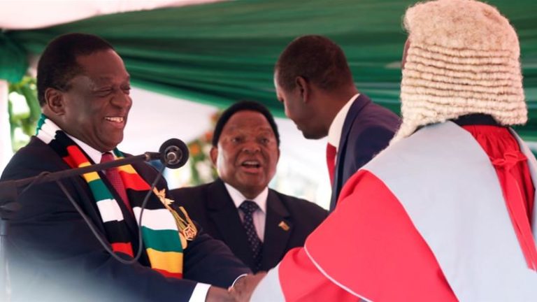 Emmerson Mnangagwa officiellement Président du Zimbabwe