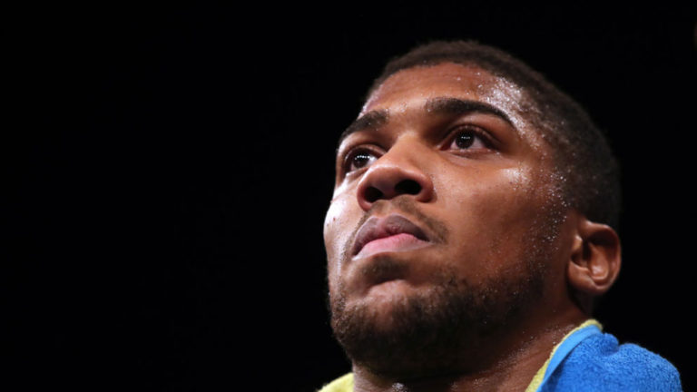 Anthony Joshua affrontera Joseph Parker le 31 mars pour les titres WBA, IBF et WBO